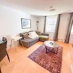 Detached House With Free Parking In Little Venice Near Paddington Hyde Park